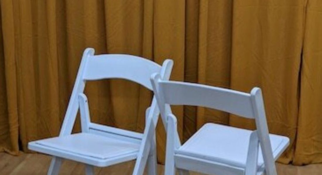כיסאות תאילנדים להשכרה-