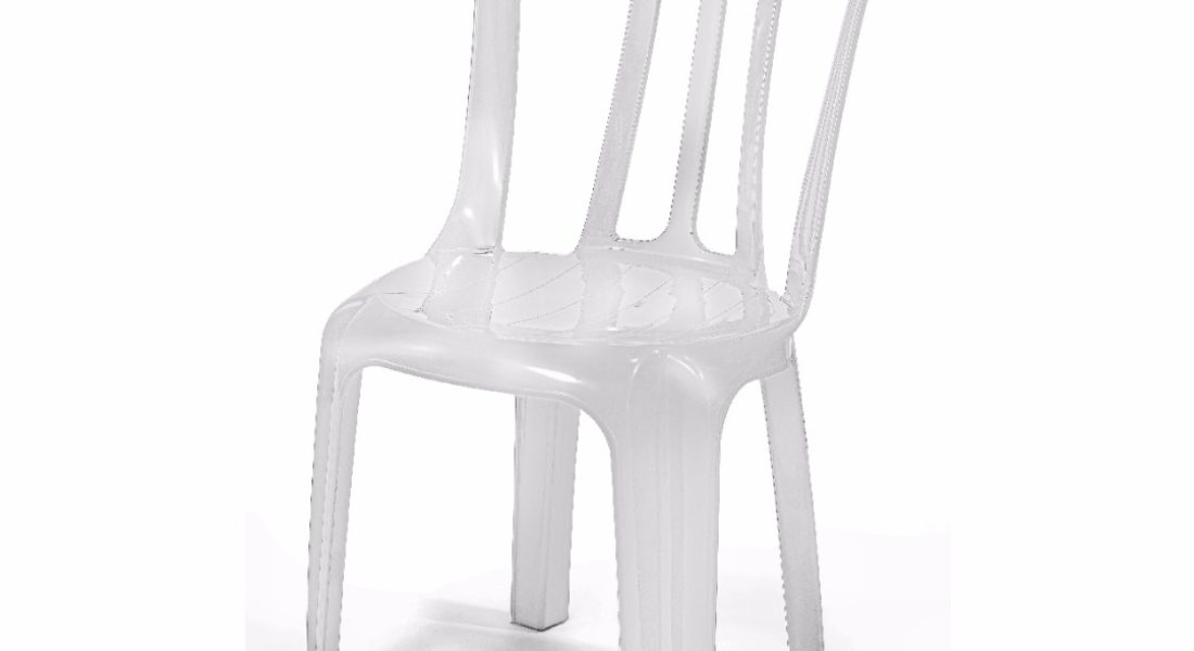 כיסא-כתר-לבן-פלסטיק-להשכרה